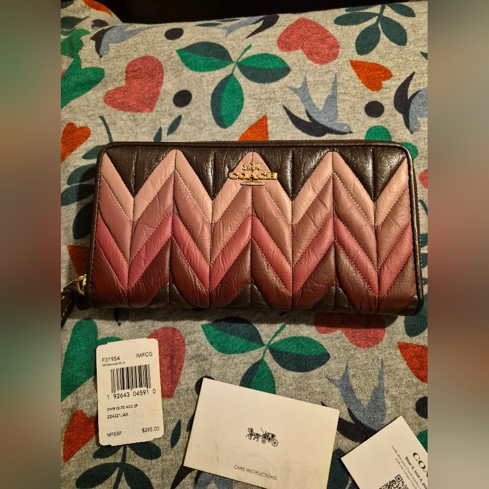 COACH 🎀 CONTINENTAL WALLET ♥️ OMBRE QUILTED ACCORDIAN ZIP ♥️ OXBLOOD MULTI🔥NWT - Picture 5 of 16